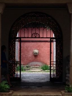 A courtyard at the Honolulu Museum of Art