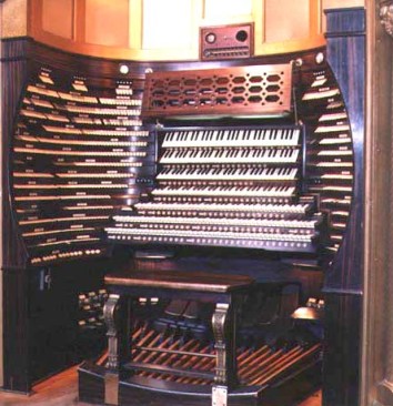 photo of the console of the organ at the Atlantic City convention hall